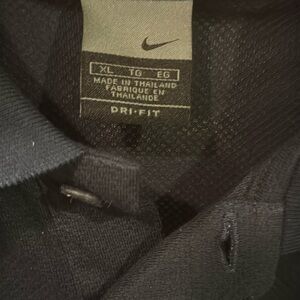 NIKE DRI-FIT SHORT SLEEVE NAVY BLUE 
NEW WITH TAGS XL